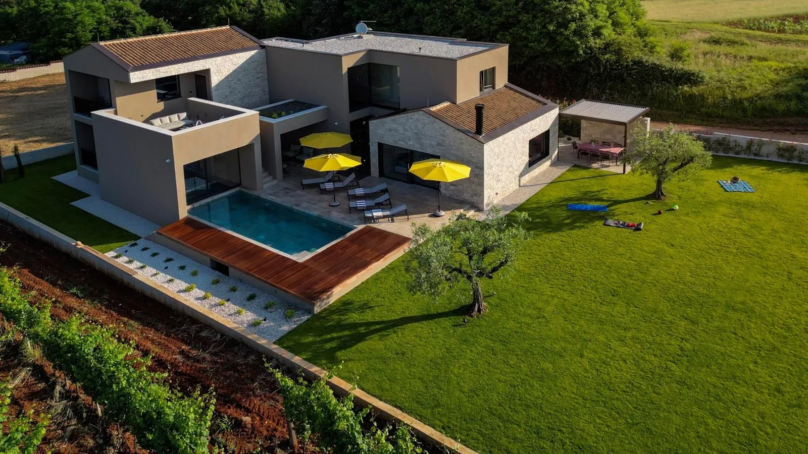 Villa Deneb, Aufnahme 2